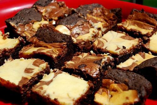 Nutella Cheesecake-Swirled Brownies by Lindsay Weiss - 4aKid