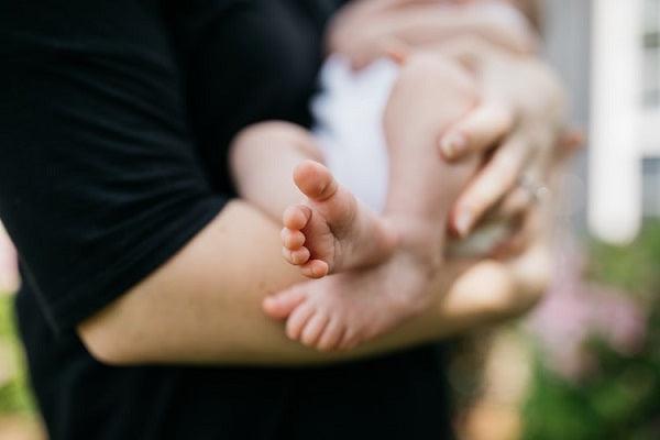 Breastfeeding Hints and Hurdles - 4aKid Blog - 4aKid
