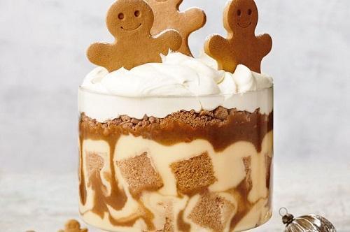 Gingerbread Trifle with Spiced Caramel Sauce - 4aKid Blog - 4aKid