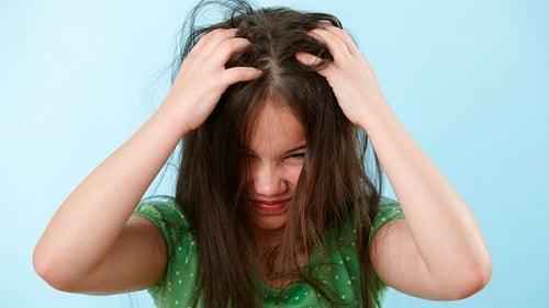 How Should You Treat Head Lice? - 4aKid Blog - 4aKid