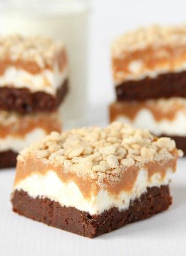 Marshmallow Caramel Krispie Brownies - 4aKid