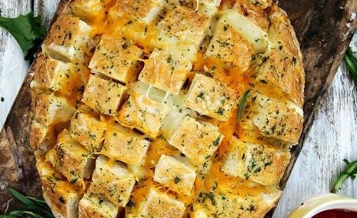 Pull Apart Two Cheese Bread Recipe - 4aKid