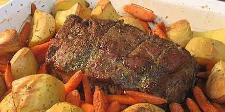 Quick and Easy Roast Beef with Roasted Potatoes and Carrots - 4aKid