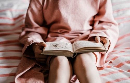 The Most Powerful Family Ritual? The Bedtime Story - 4aKid Blog - 4aKid