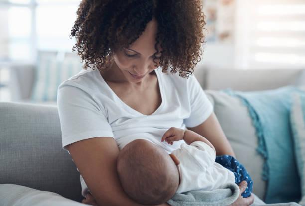 What are the different breastfeeding positions? - 4aKid