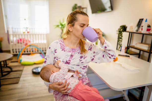 What foods and drinks should I limit or avoid while breastfeeding? - 4aKid
