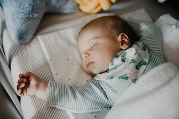 When do babies sleep through the night? - 4aKid