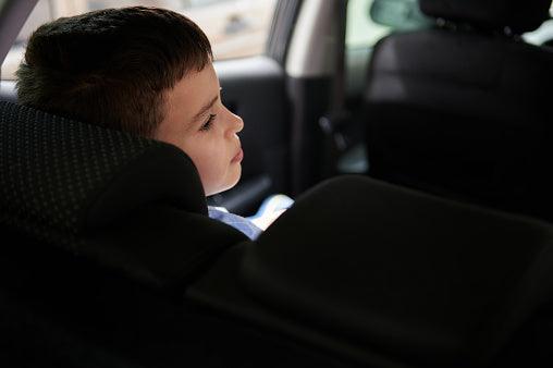 Which side of the car is safer for kids? - 4aKid
